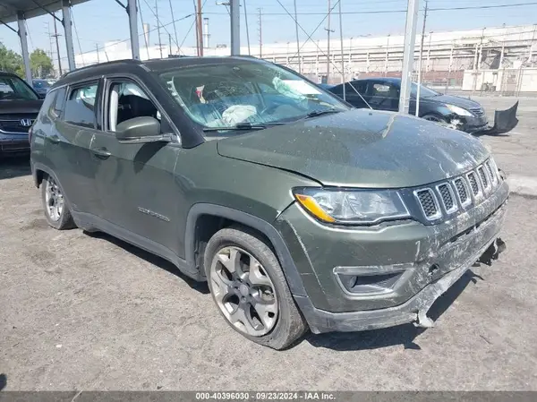 3C4NJDCB8KT689038 2019 JEEP COMPASS - Image 1