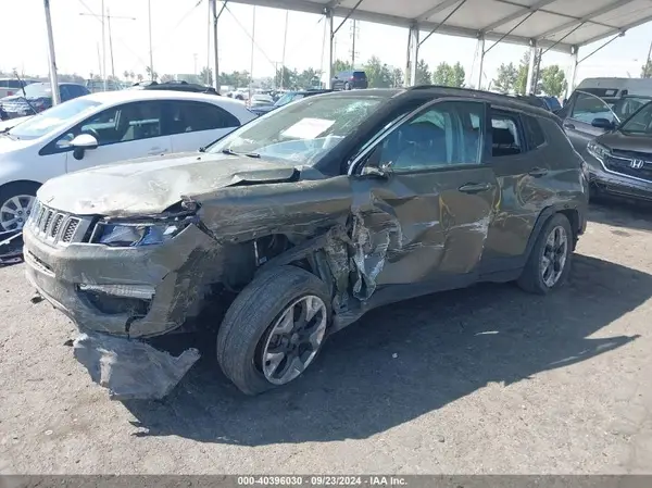 3C4NJDCB8KT689038 2019 JEEP COMPASS - Image 2