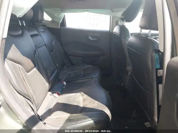 3C4NJDCB8KT689038 2019 JEEP COMPASS - Image 8