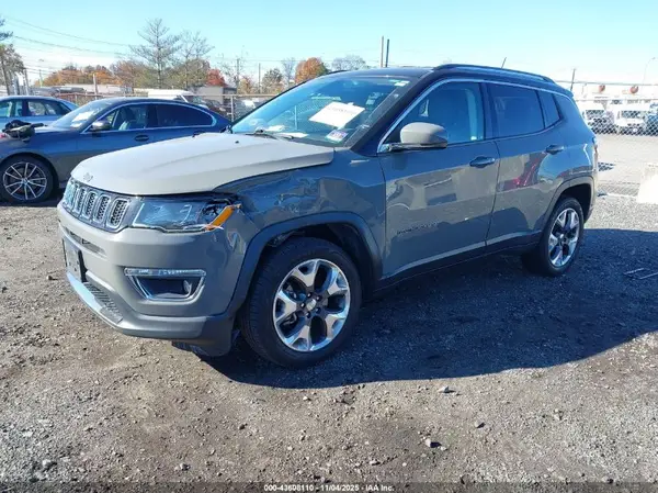 3C4NJDCB8KT709644 2019 JEEP COMPASS - Image 2