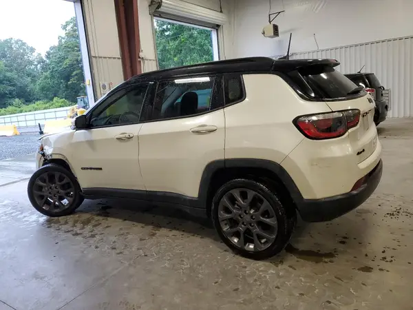 3C4NJDCB8KT729537 2019 JEEP COMPASS - Image 2