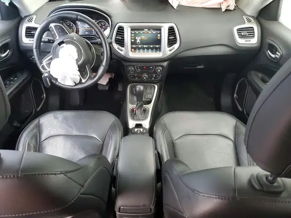 3C4NJDCB8KT735659 2019 JEEP COMPASS - Image 8