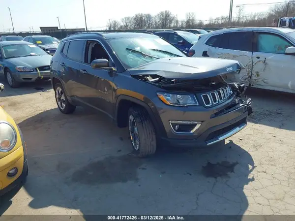 3C4NJDCB8KT740800 2019 JEEP COMPASS - Image 1