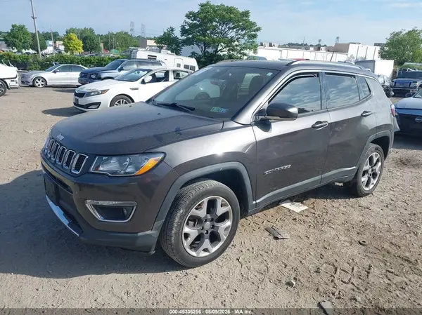 3C4NJDCB8KT747648 2019 JEEP COMPASS - Image 2