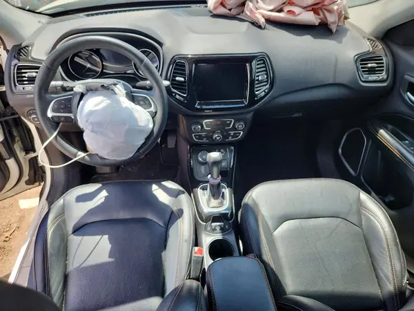 3C4NJDCB8KT749979 2019 JEEP COMPASS - Image 8