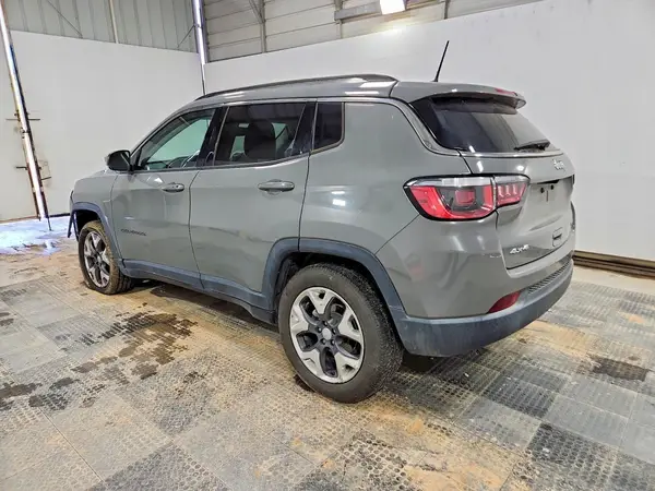 3C4NJDCB8KT753577 2019 JEEP COMPASS - Image 2