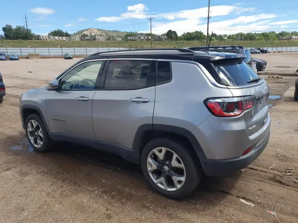 3C4NJDCB8KT767625 2019 JEEP COMPASS - Image 2