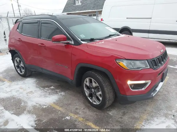 3C4NJDCB8KT771657 2019 JEEP COMPASS - Image 1