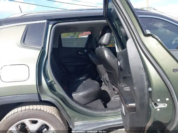 3C4NJDCB8KT780987 2019 JEEP COMPASS - Image 8