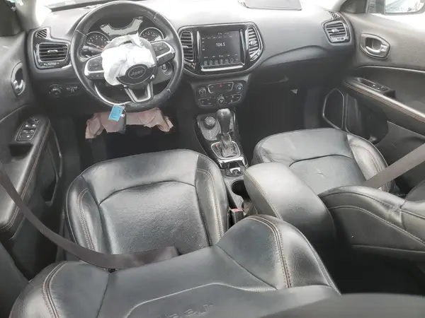 3C4NJDCB8KT818539 2019 JEEP COMPASS - Image 8