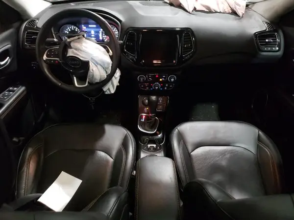 3C4NJDCB8KT828987 2019 JEEP COMPASS - Image 8