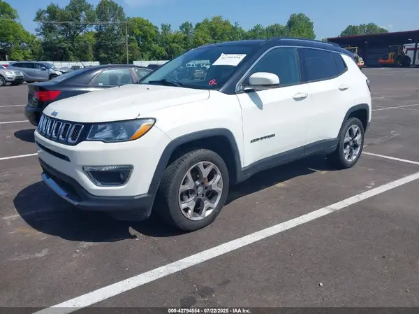 3C4NJDCB8KT840234 2019 JEEP COMPASS - Image 2