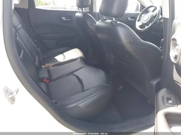 3C4NJDCB8KT840234 2019 JEEP COMPASS - Image 8