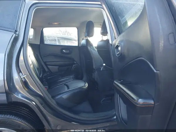 3C4NJDCB8LT126878 2020 JEEP COMPASS - Image 8