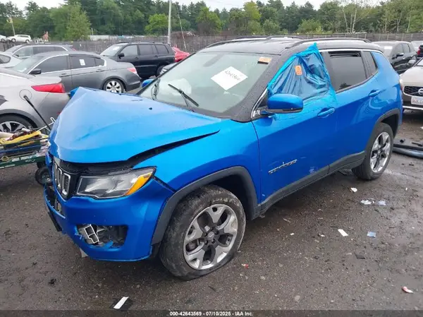3C4NJDCB8LT155071 2020 JEEP COMPASS - Image 2