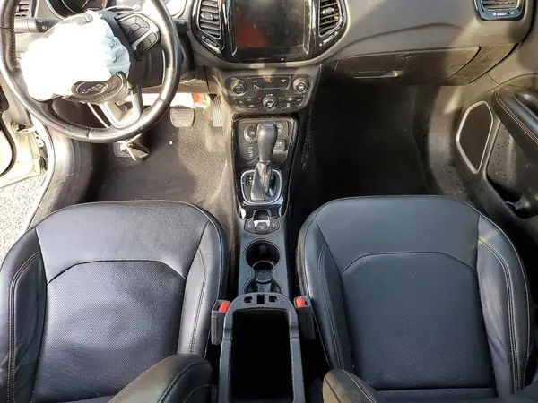3C4NJDCB8LT160125 2020 JEEP COMPASS - Image 8