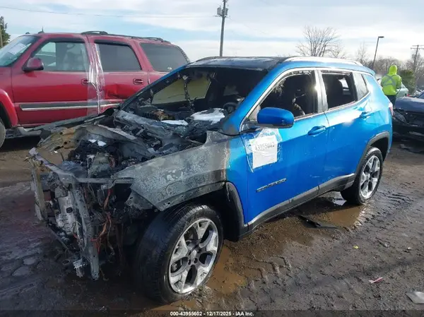 3C4NJDCB8LT167110 2020 JEEP COMPASS - Image 2