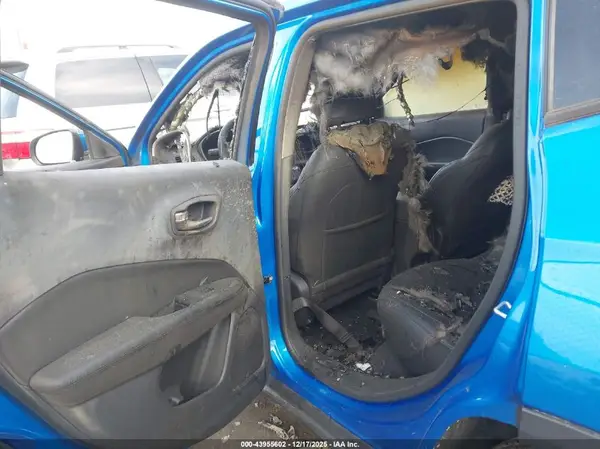 3C4NJDCB8LT167110 2020 JEEP COMPASS - Image 8