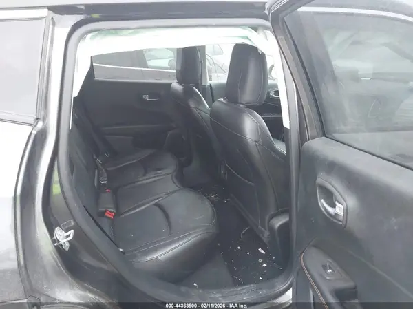 3C4NJDCB8LT196588 2020 JEEP COMPASS - Image 8