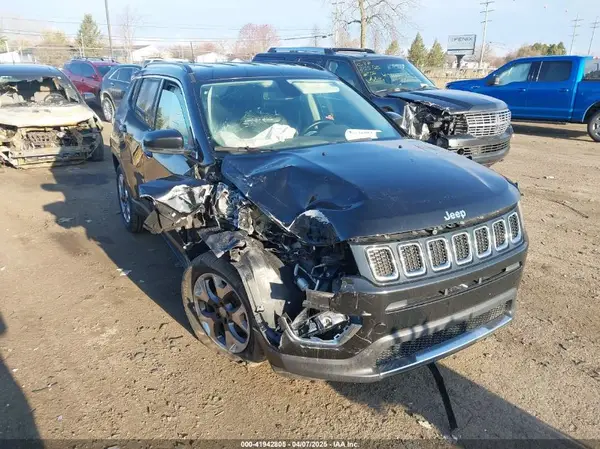 3C4NJDCB8LT240301 2020 JEEP COMPASS - Image 1