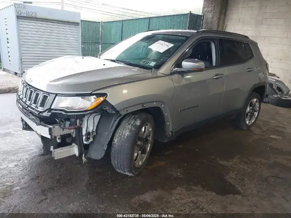 3C4NJDCB8MT523718 2021 JEEP COMPASS - Image 2