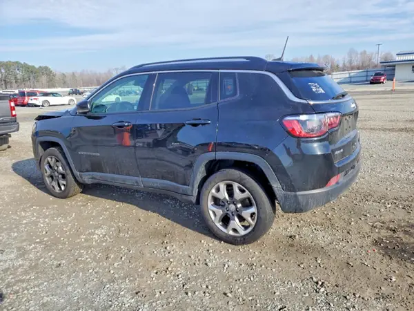 3C4NJDCB8MT525601 2021 JEEP COMPASS - Image 2