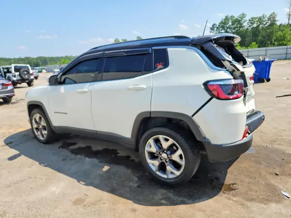 3C4NJDCB8MT529423 2021 JEEP COMPASS - Image 2