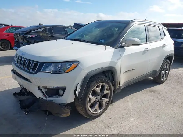 3C4NJDCB8MT555083 2021 JEEP COMPASS - Image 2