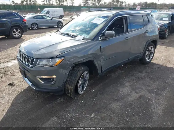 3C4NJDCB8MT561644 2021 JEEP COMPASS - Image 2