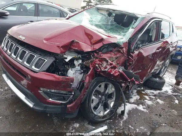 3C4NJDCB8MT572661 2021 JEEP COMPASS - Image 2