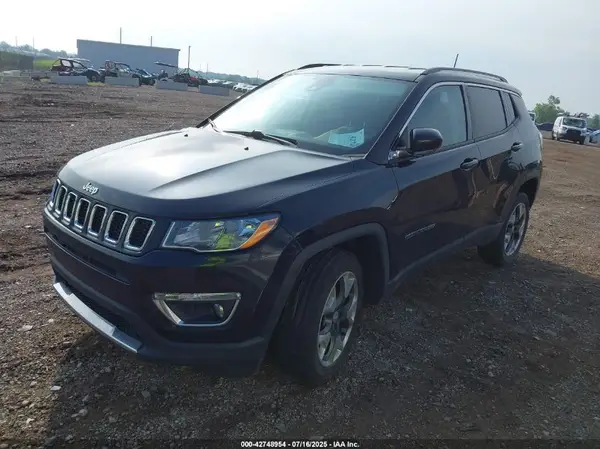 3C4NJDCB8MT576323 2021 JEEP COMPASS - Image 2