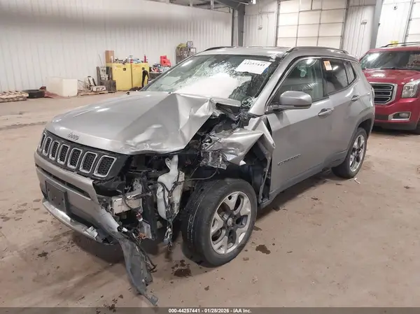 3C4NJDCB8MT590920 2021 JEEP COMPASS - Image 2