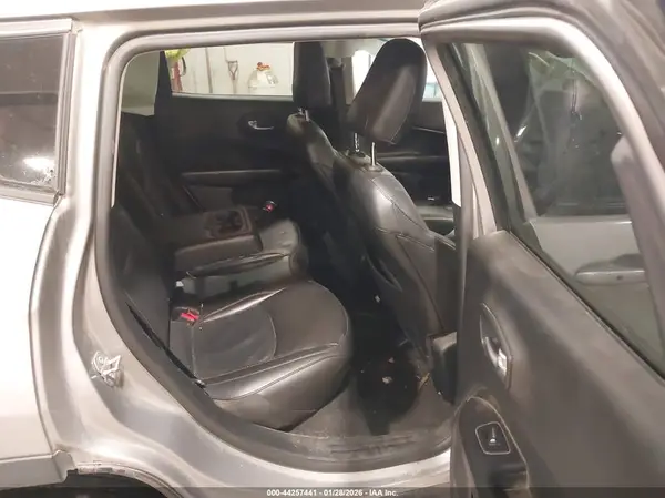 3C4NJDCB8MT590920 2021 JEEP COMPASS - Image 8