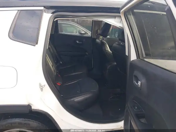 3C4NJDCB8MT604315 2021 JEEP COMPASS - Image 8
