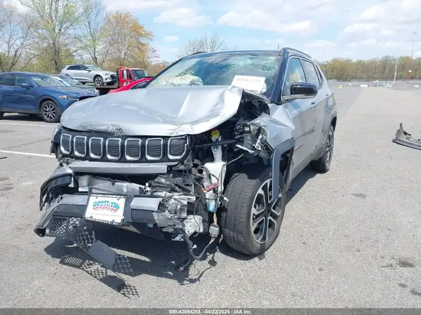 3C4NJDCB8NT102888 2022 JEEP COMPASS - Image 2