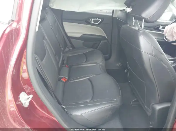 3C4NJDCB8NT108917 2022 JEEP COMPASS - Image 8