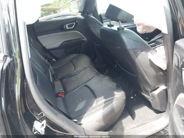 3C4NJDCB8NT110084 2022 JEEP COMPASS - Image 8