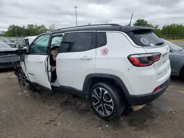 3C4NJDCB8NT111137 2022 JEEP COMPASS - Image 2
