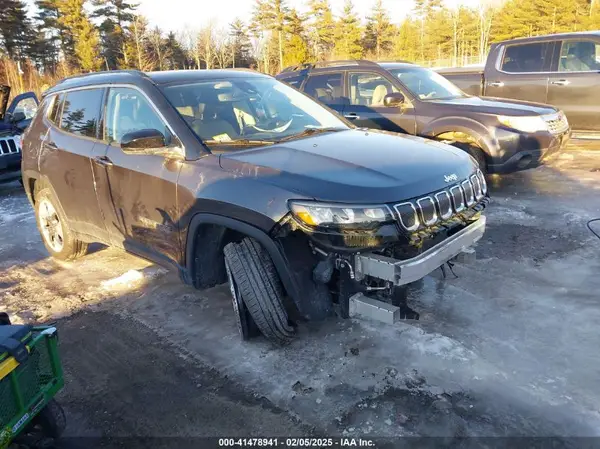 3C4NJDCB8NT113289 2022 JEEP COMPASS - Image 1