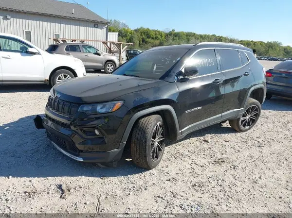 3C4NJDCB8NT117682 2022 JEEP COMPASS - Image 2