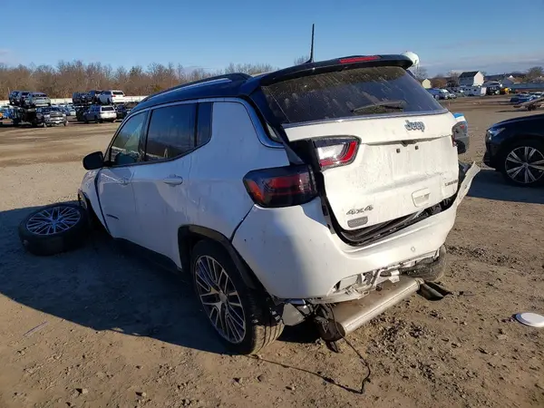 3C4NJDCB8NT124163 2022 JEEP COMPASS - Image 2
