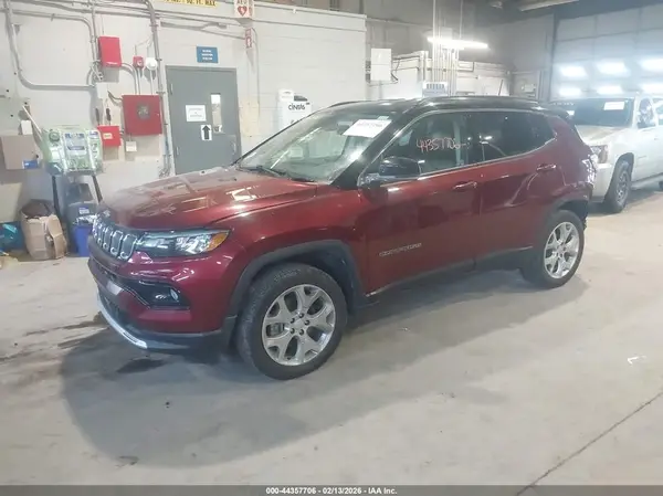 3C4NJDCB8NT130755 2022 JEEP COMPASS - Image 2