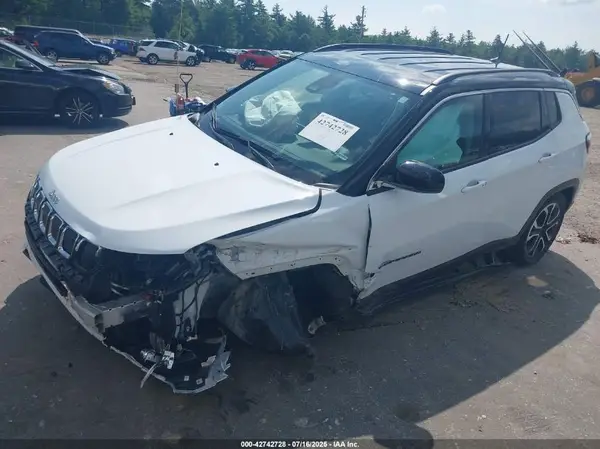 3C4NJDCB8NT151055 2022 JEEP COMPASS - Image 2