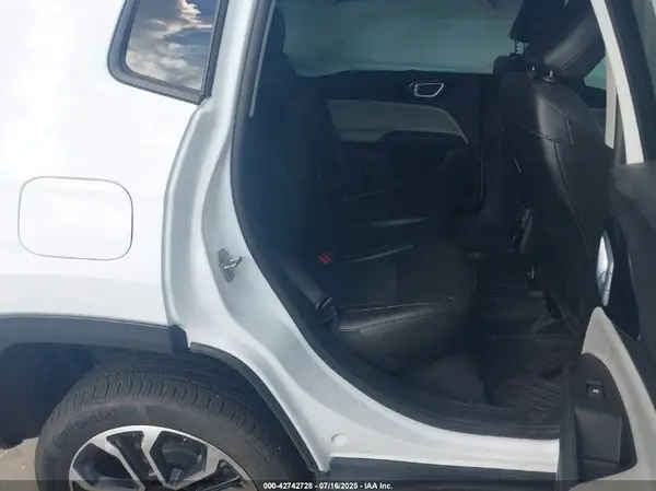 3C4NJDCB8NT151055 2022 JEEP COMPASS - Image 8