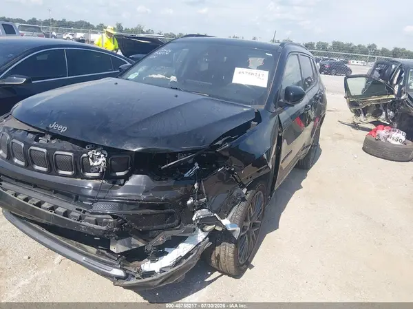 3C4NJDCB8NT158006 2022 JEEP COMPASS - Image 2