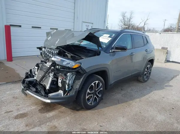 3C4NJDCB8NT161780 2022 JEEP COMPASS - Image 2