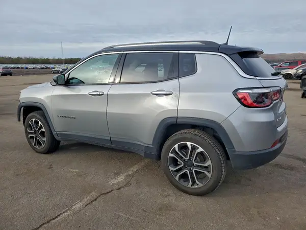 3C4NJDCB8NT169328 2022 JEEP COMPASS - Image 2