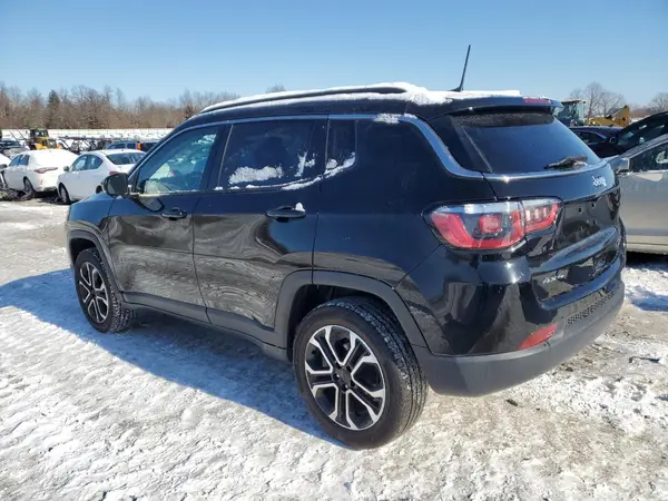 3C4NJDCB8NT171919 2022 JEEP COMPASS - Image 2