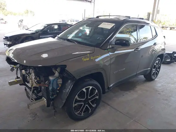 3C4NJDCB8NT185111 2022 JEEP COMPASS - Image 2