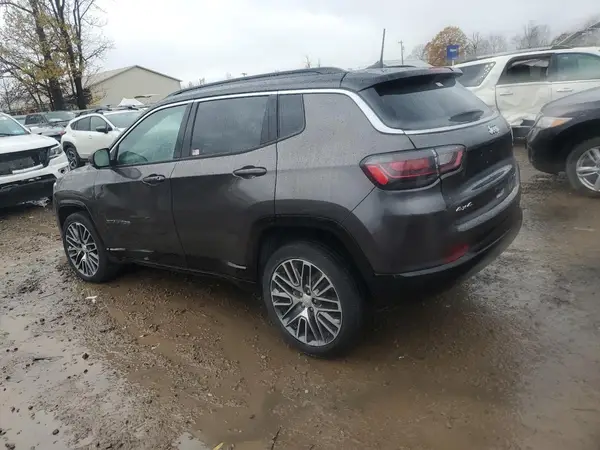 3C4NJDCB8NT188221 2022 JEEP COMPASS - Image 2